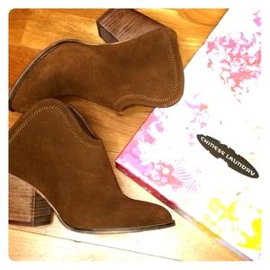 Chinese Laundry Tan Brown Suede Clogs/Mules Size 8